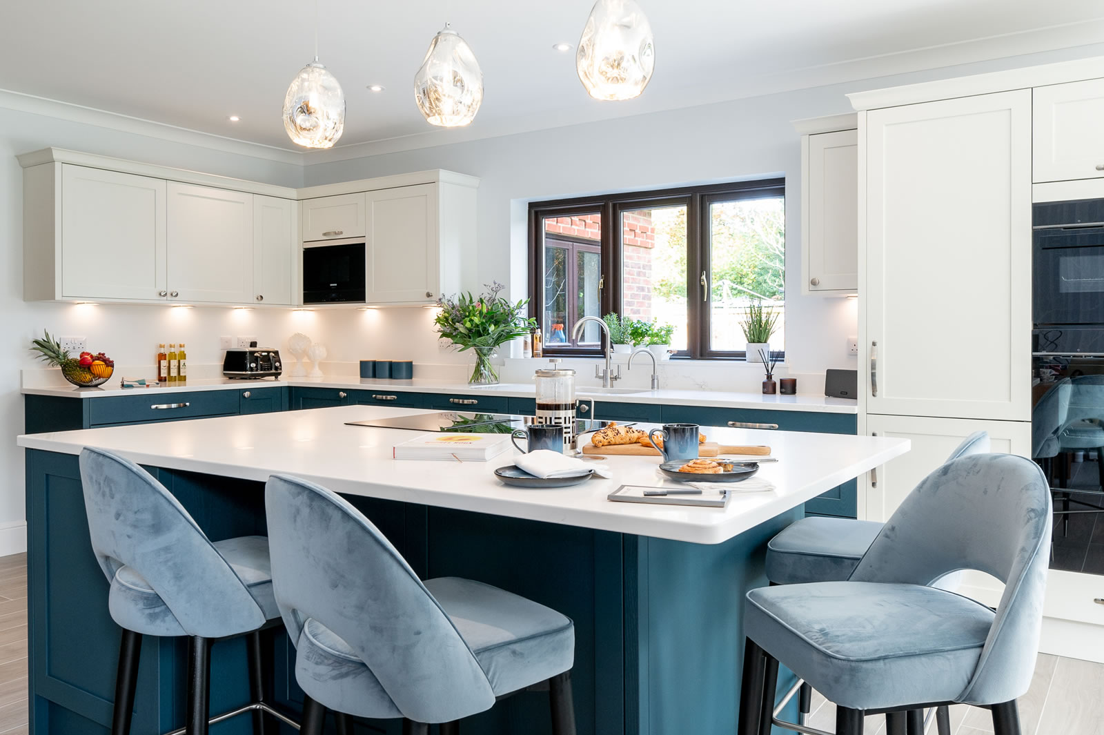 Classic Painted Shaker Kitchen, Horsell