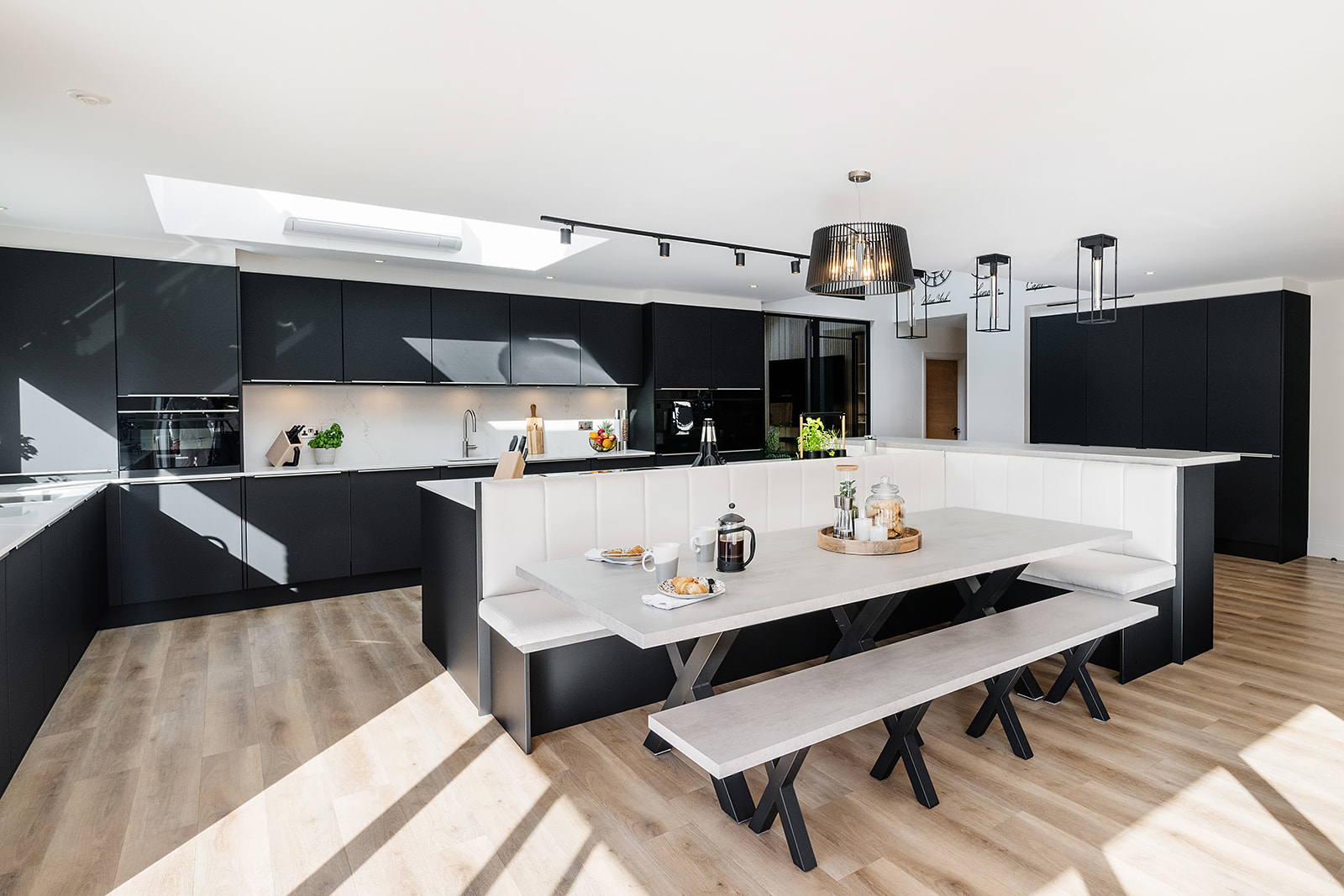 Contemporary Kitchen, Esher